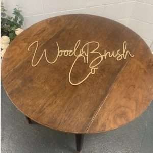 Drop leaf round table